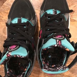 Host Pick Multi Color Huaraches